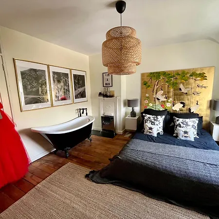 Townhouse Near City Centre *